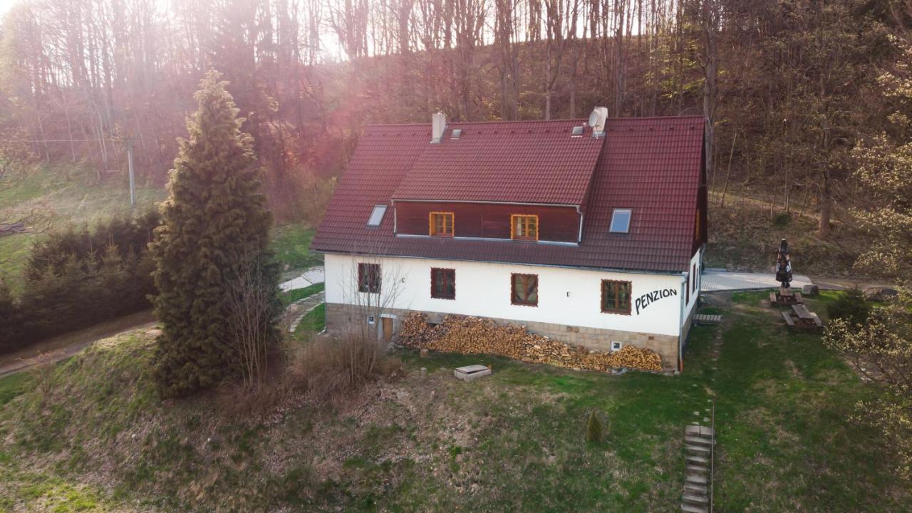 Gasthaus Chalupa Bisik Teplice nad Metují Exterior foto